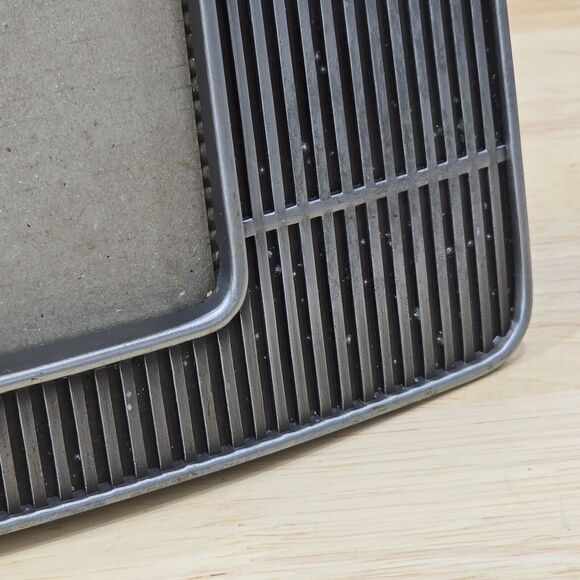 Umbra Design Tom Vincent Metal Vent 306234-410 4X6 Nickel Photo Picture Frame - Picture 8 of 13